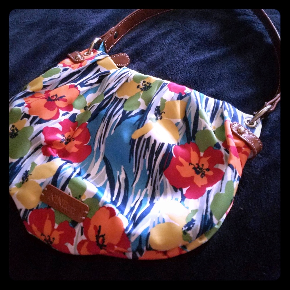 Nine & Co handbag